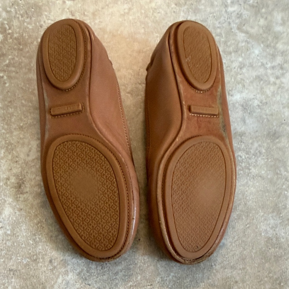 Tory Burch Brown Leather Ballet Flats with Gold Logo - Picture 4 of 4